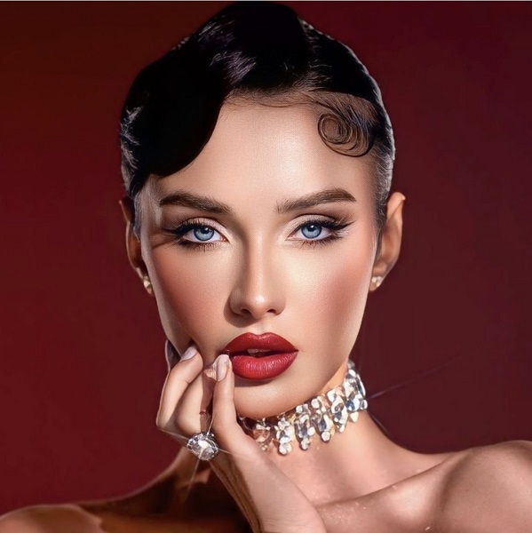 حمرة حمراء وبساطة مدروسة… إطلالة عيد الحب لعام 2026 كما لم نرها من قبل